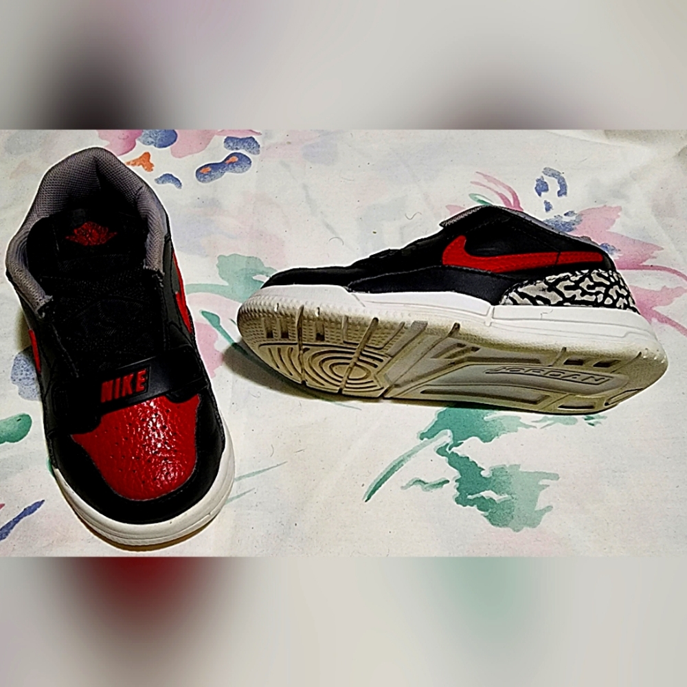 Air Jordan Legacy 312 low, 9c toddler.